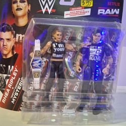 WWE NETFLIX RAW RHEA RIPLEY & DRITY DOMINIK MYSTERIO COLLECTIBLE ACTION FIGURES 