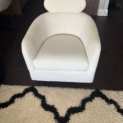 Beautiful Like New Swivel Chair! 🤩🤩🤩