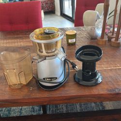 Omega juicer 
