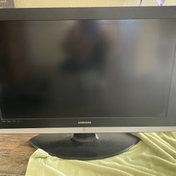 Samsung TV - 40”