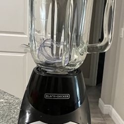 Slow Cooker And Blender 10 Each