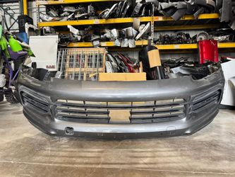 2019-2023 Porsche Cayenne front bumper assembly