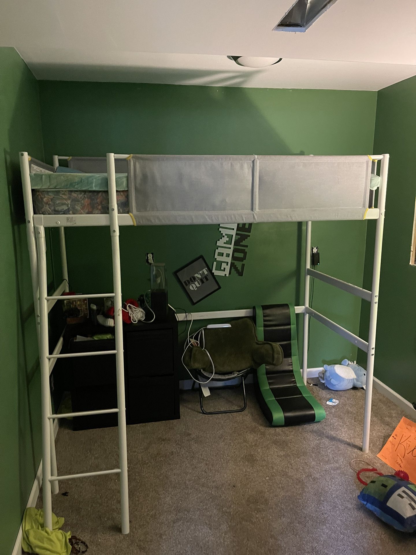 Twin Bunk/Loft Bed - All Pieces Included