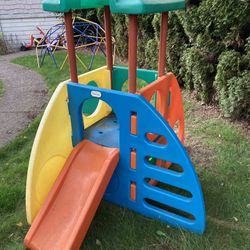 Kids Outdoor Play Structure