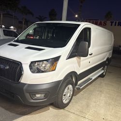 2024 Ford Transit-250
