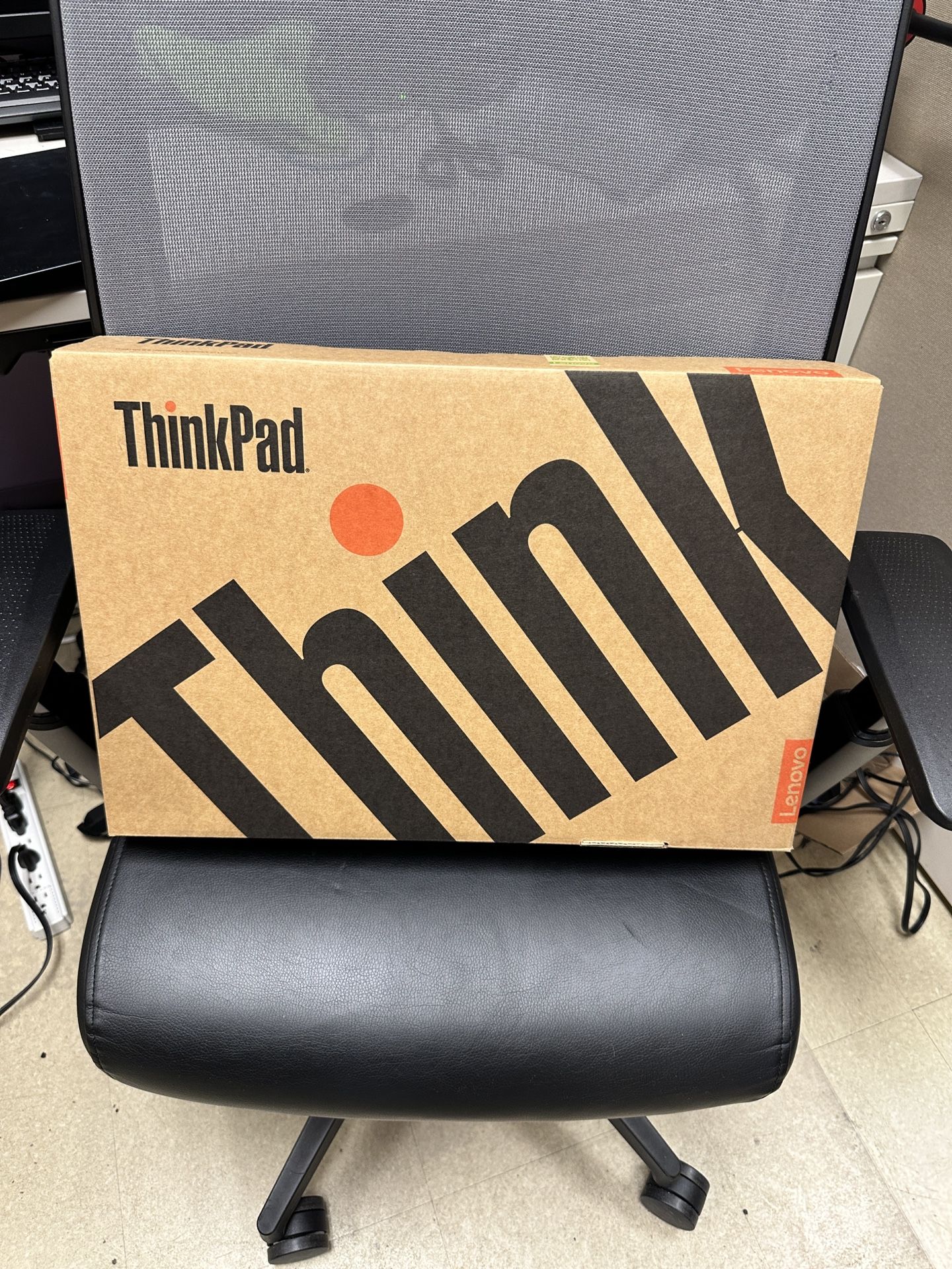 ThinkPad E16 Gen 1 - AMD, 16GB RAM, 256GB SSD 