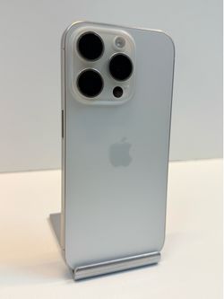 Apple iPhone 15 PRO 128gb. ( Unlocked Phone )