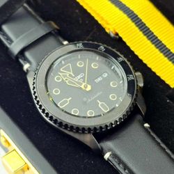 Seiko 5 Sports Bruce Lee Limited Edition SRPK39K1 (Complete Set + Extra 3 Straps)