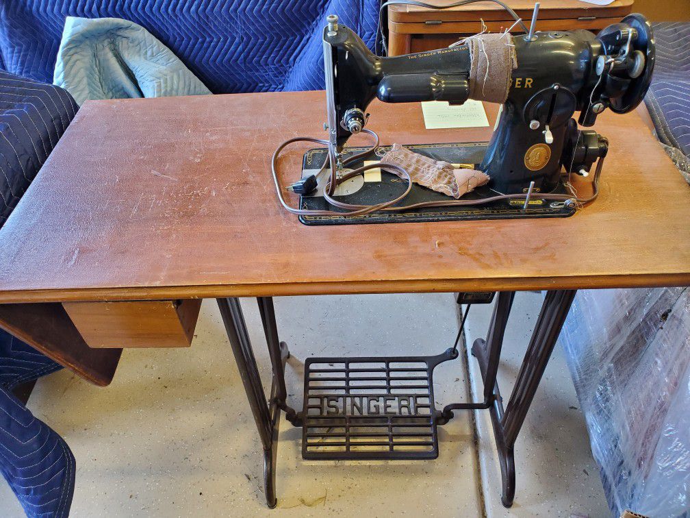 Antique Singer Sewing Machines