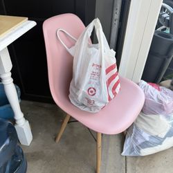4 Pink Office Decor Chairs 