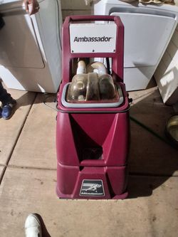 Minuteman Ambassador Carpet Extractor