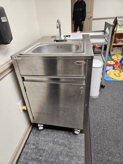 3 Mobile Hot and Cold Water Stainless Steel Handwashing Stations
