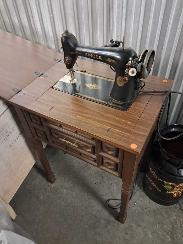 Vintage Sawing Machine