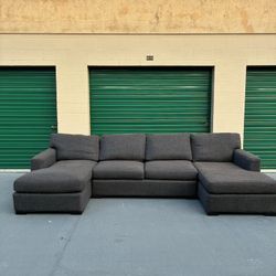 Crate & Barrell Down Feather Sectional Couch 🛻Delivery Available🛻