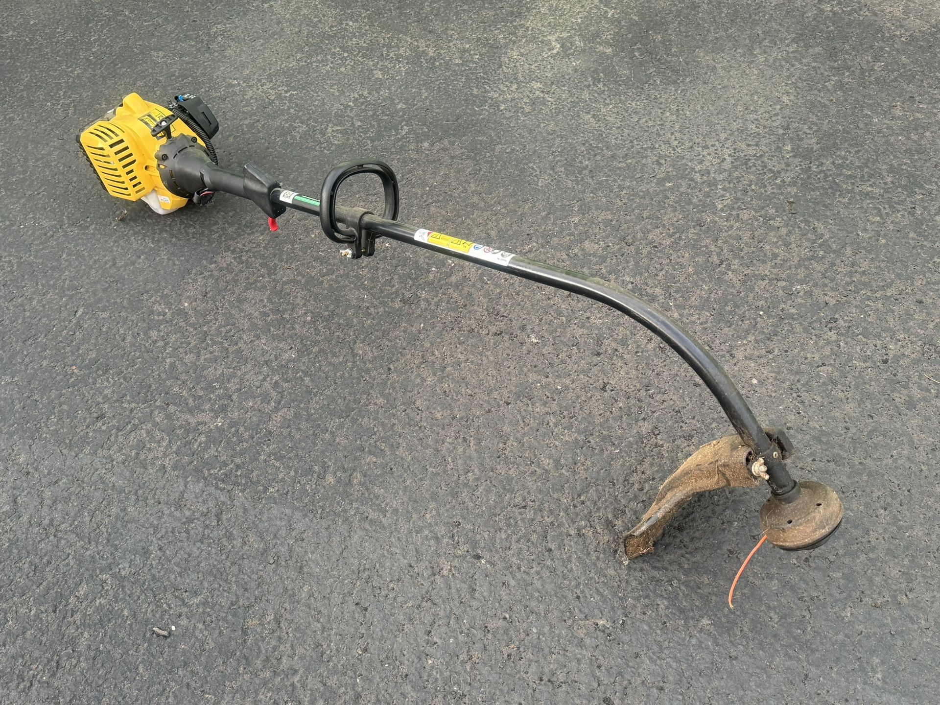 Bolens (by MTD) Bl110 25-cc 2-cycle 16-in Curved Shaft Gas String Trimmer