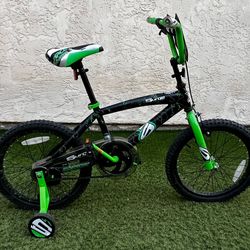 Kids bike with training wheels