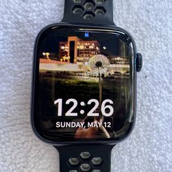 Apple Watch Series 9 - 45mm GPS+Cellular