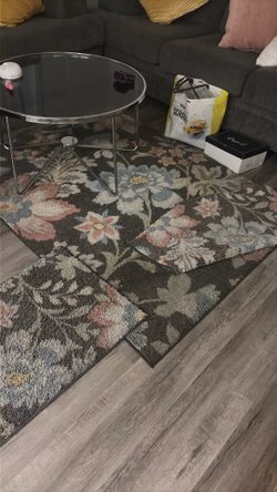 Moving sale