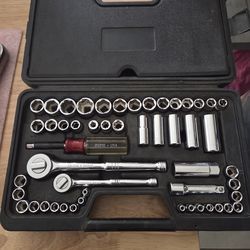 Husky mechanics tool set featuring a socket wrench set in a durable carrying case