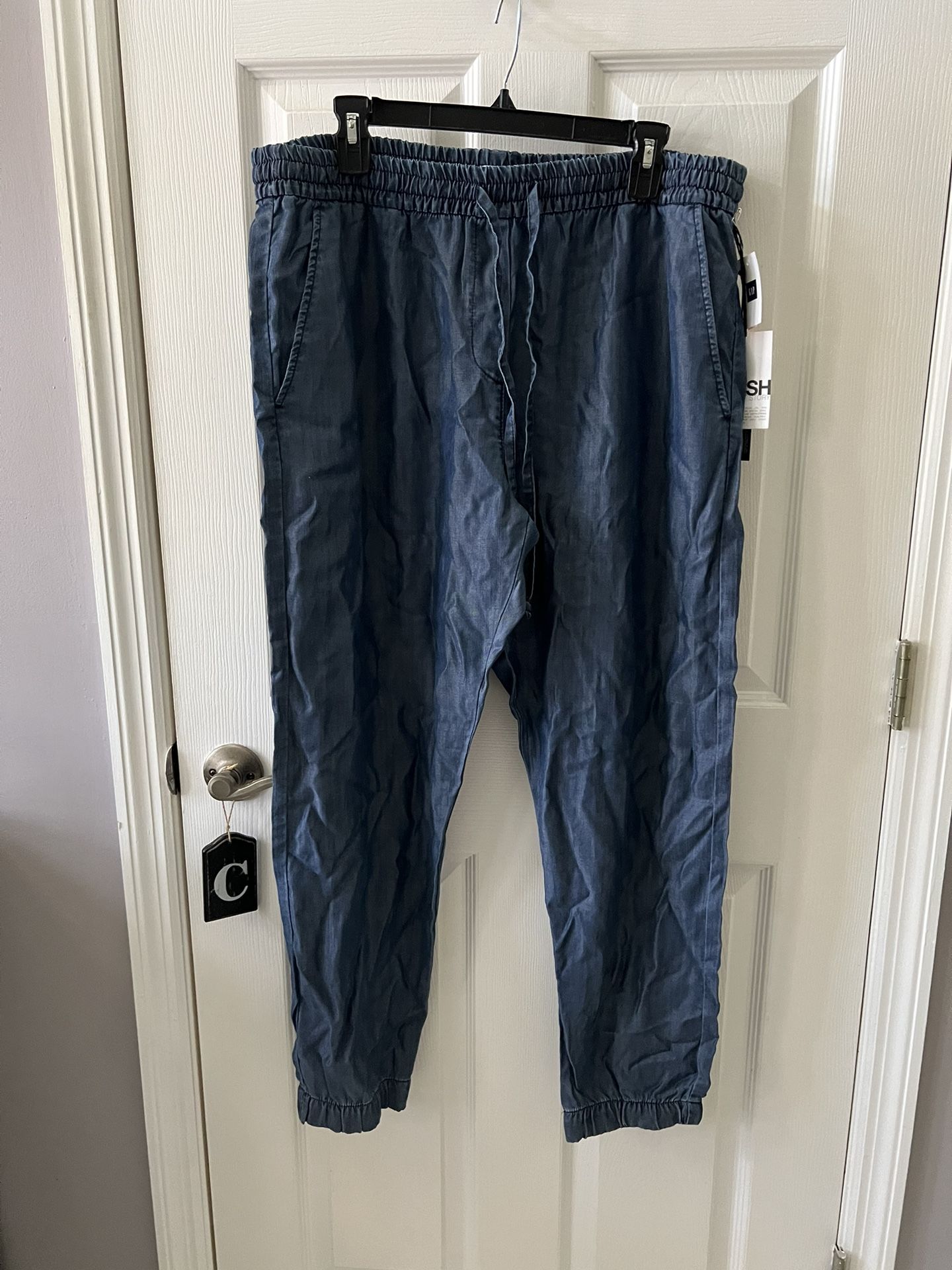 NWT Gap Soft Denim Jogger Pants With Pockets XL