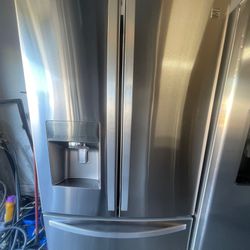 Kenmore Stainless Steel Refrigerator / Delivery Available 