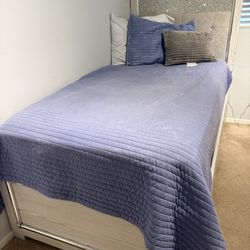 Twin  Size Bedroom Set 