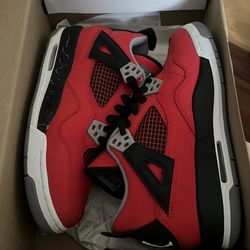 Air Jordan 4 Retro 'Toro Bravo' 2013