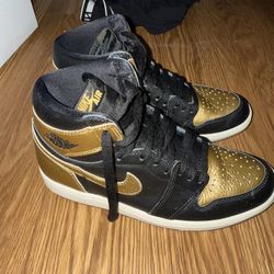 Air Jordans 1 High OG Gold 