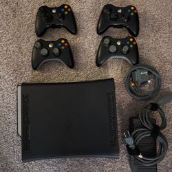 Xbox 360 Elite, 4 Controllers, 29 Games