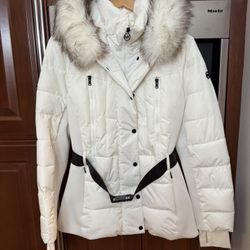 Micheal Kors Women’s Parka - Large 