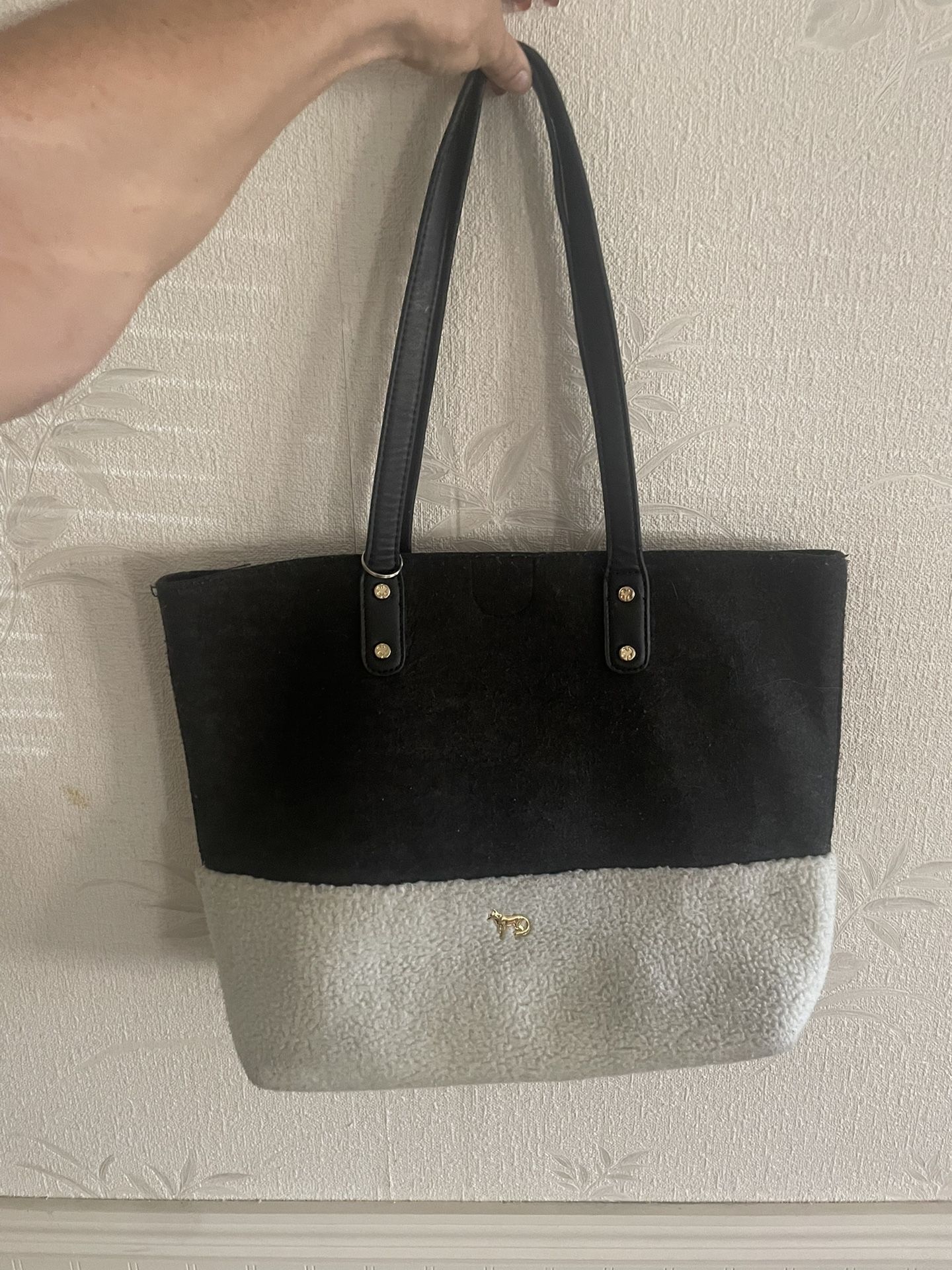 Beautiful Emma Fox Purse