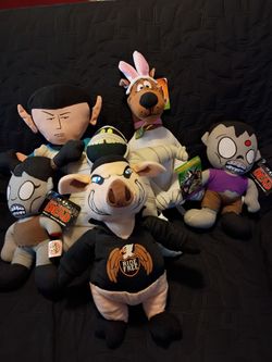 Stuffed toys, walking dead and others