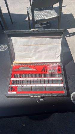 Pratt Whitney gage block set in case