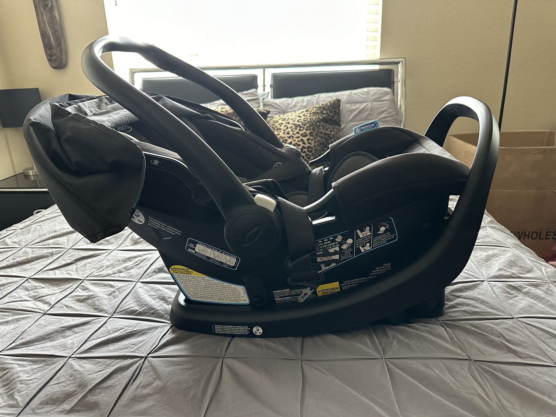 Graco SnugFit 35 Car Seat And Base