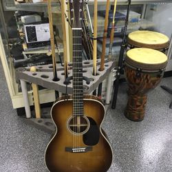 Martin 000-28