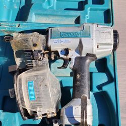 Makita Siding Coil Nailer