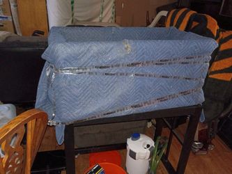 40GALLON FISH TANK,SUPER CONDITION,WITH STAND AN FILTER ASSERETIES