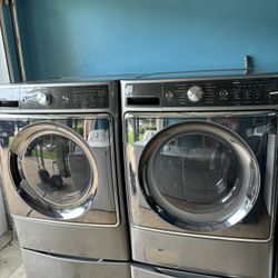 Big Set Kenmore Washer And Gas Dryer 