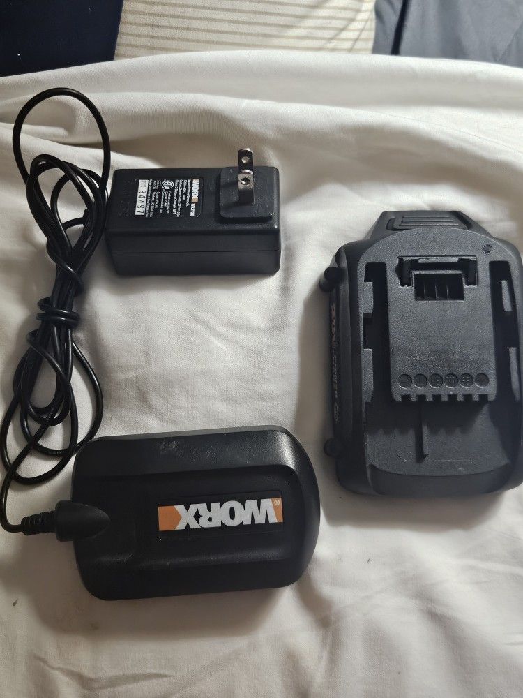 WORX 20V MAX (POWER SHARE) BATTERY CHARGER & BATTERY
