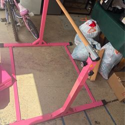 Girls Gymnastic Bar W/Mats