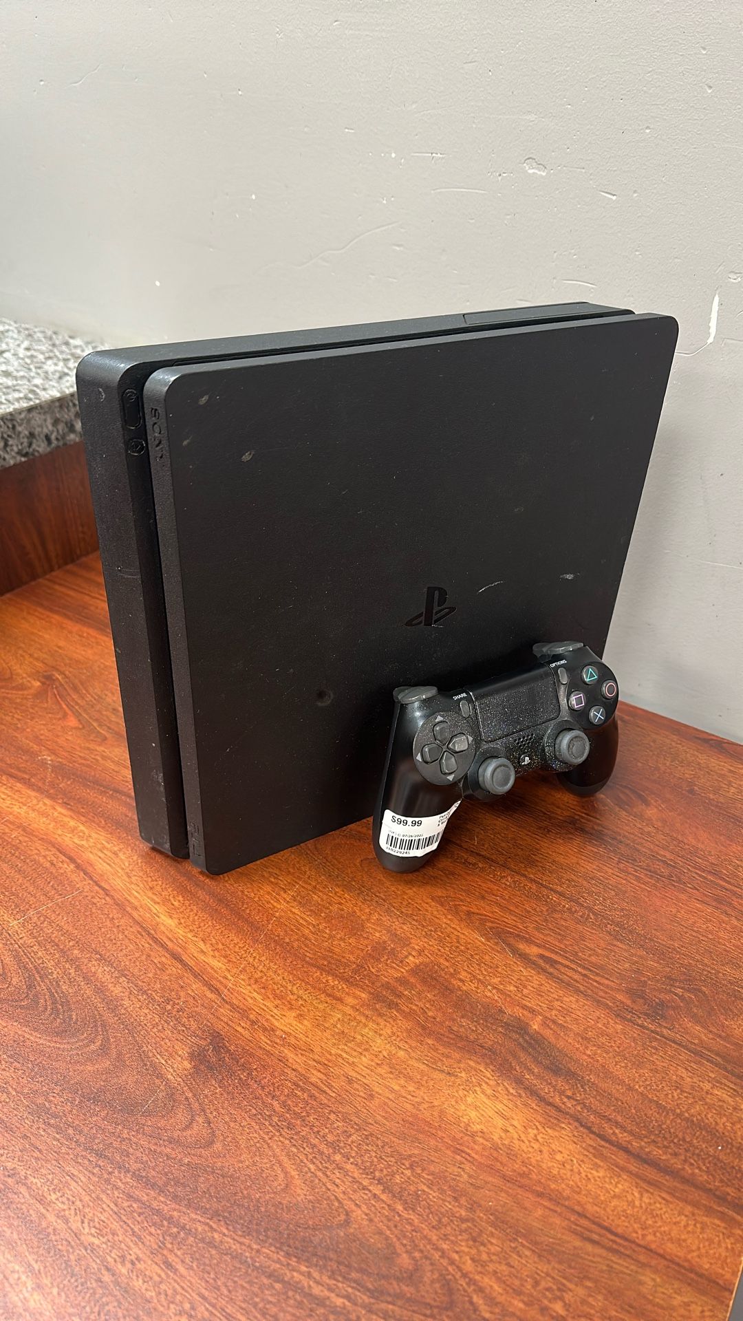PS4 + Controller