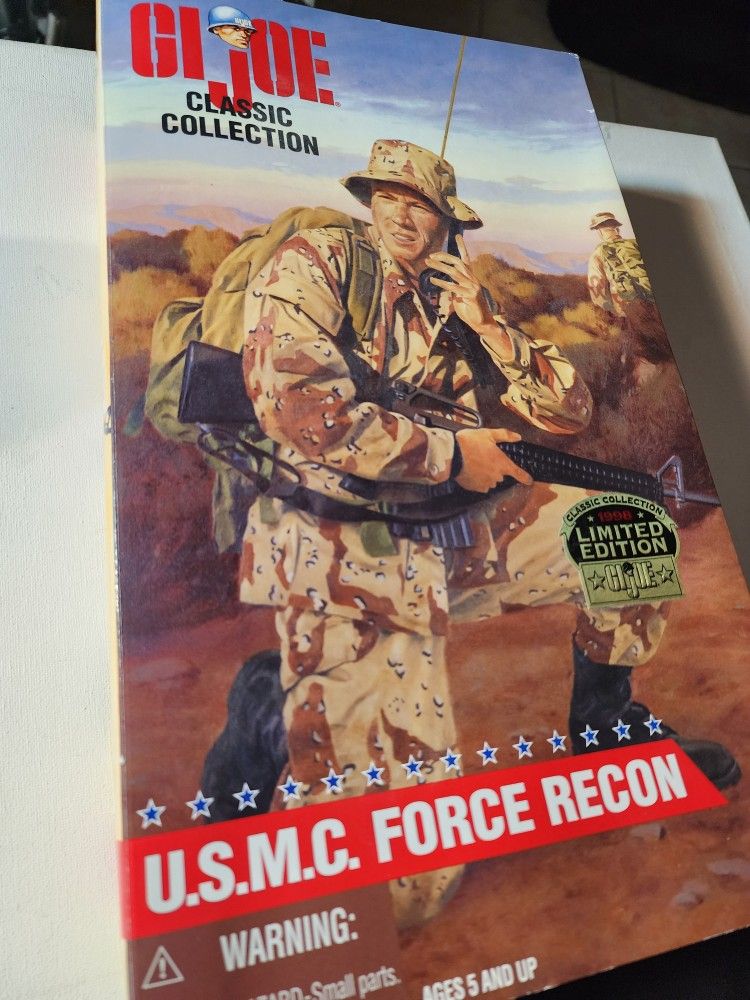 GI JOE CLASSIC COLLECTION 1998 LIMITED EDITION U.S.M.C. FORCE RECON ORGINAL BOX