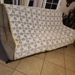 Run Table .. Crochet 72x62