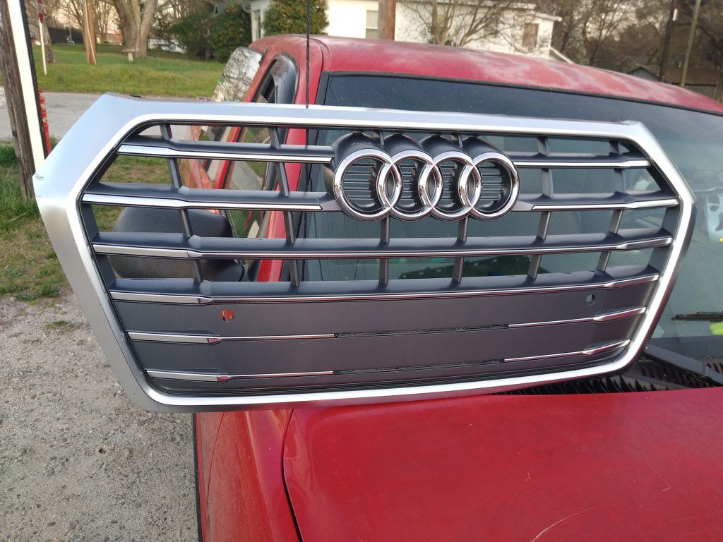 Audi Grill .Not sure at this time exactly what bodystyle.. Around 2018
