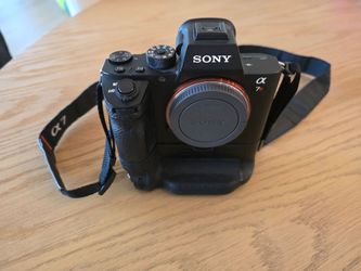 Sony Alpha A7R II Mirrorless Full Frame Camera a7R2