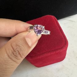 925 Sterling Silver , Genuine Heart 💜 Amethyst Ring , Size 7 , Hallmarked And Tested In Photos 