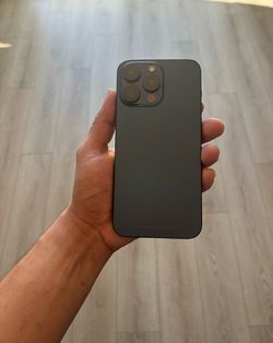 iPhone 15 Pro Max