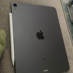 Space-Gray iPad Air 4th Gen 64GB 10.9 In 