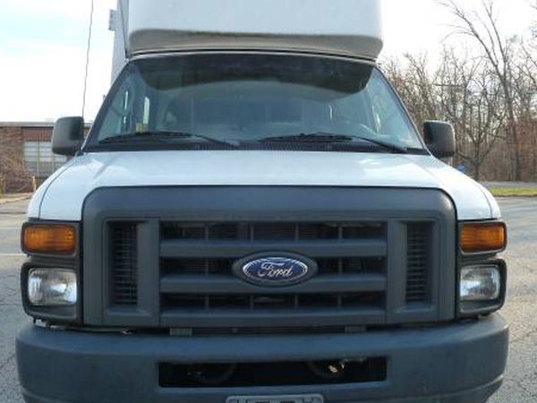 2013 Ford E350 Ultra High VAN for Handicap, MOTORHOME or Business use