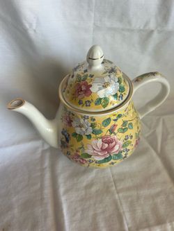 Tea pot